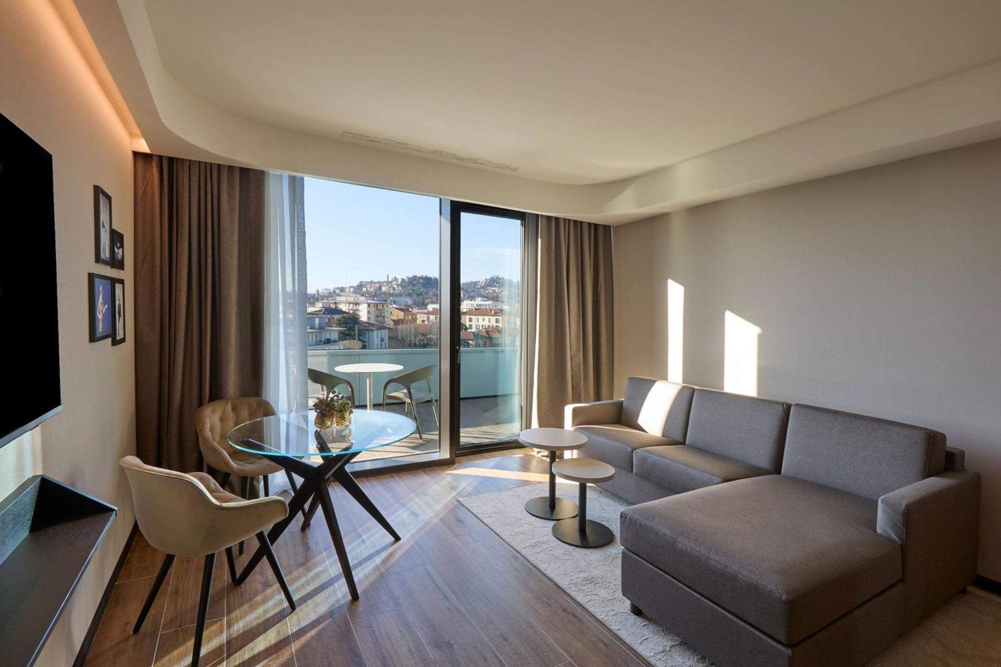 Radisson Blu Hotel, Bergamo Choruslife Exterior foto